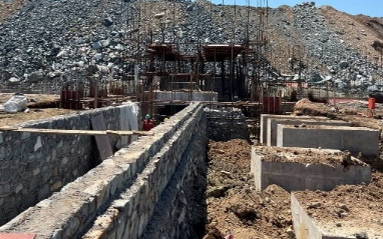 Concrete for the independent foundation of the coarse crushing workshop completed